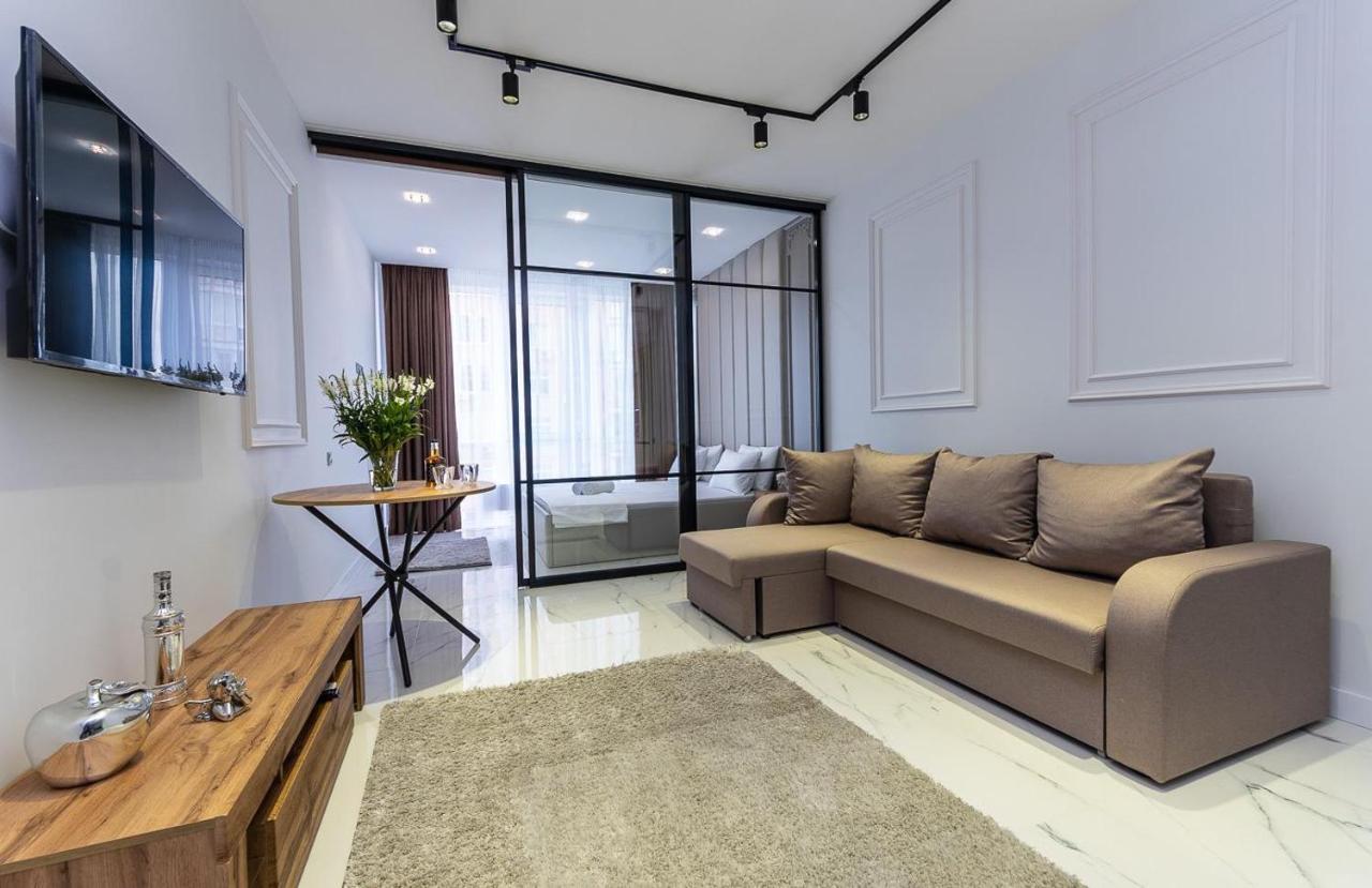 Fashionable Apartments. Smartplaza Metro Minskaya. Obolon Kiev Buitenkant foto