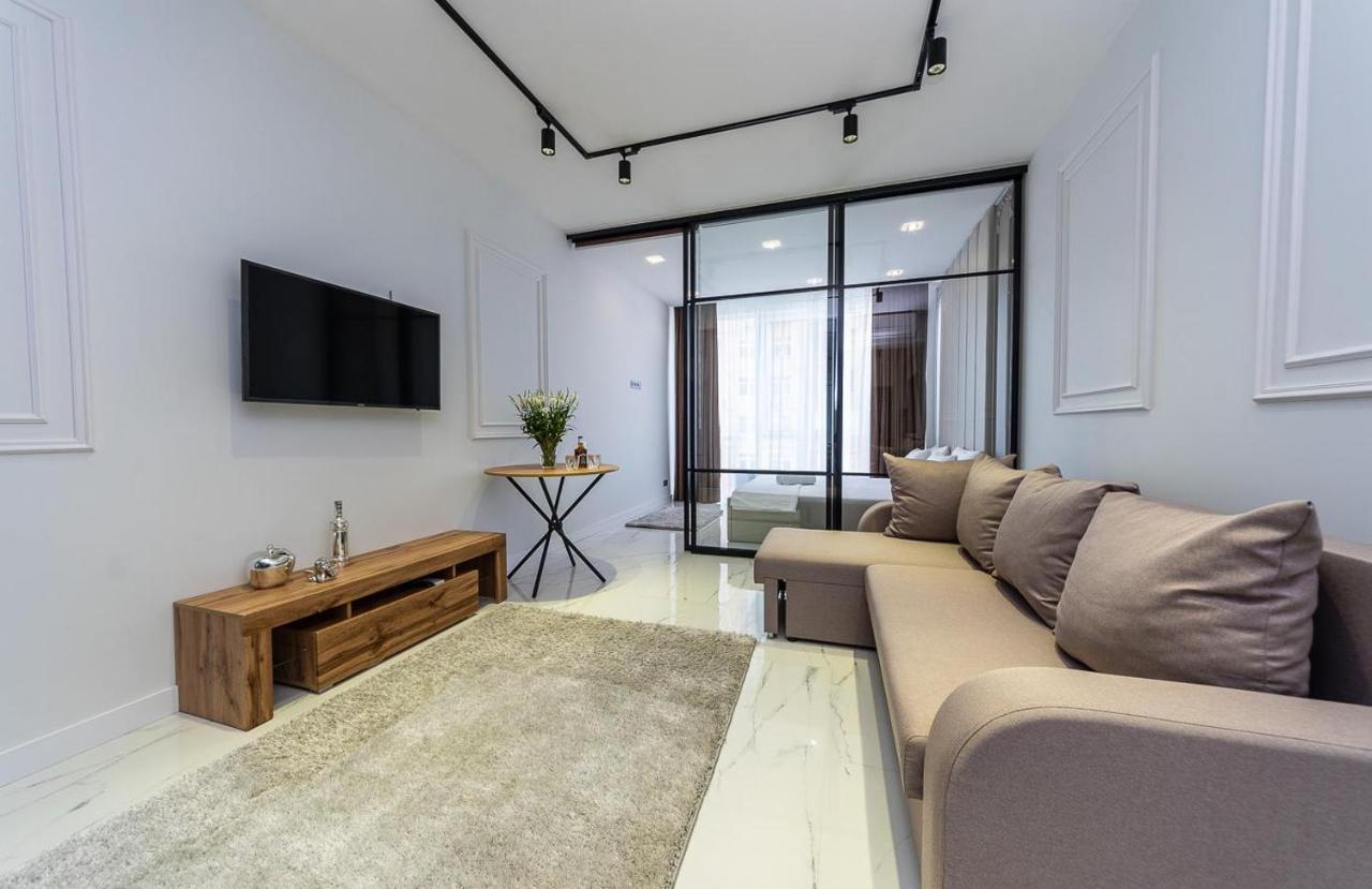 Fashionable Apartments. Smartplaza Metro Minskaya. Obolon Kiev Buitenkant foto