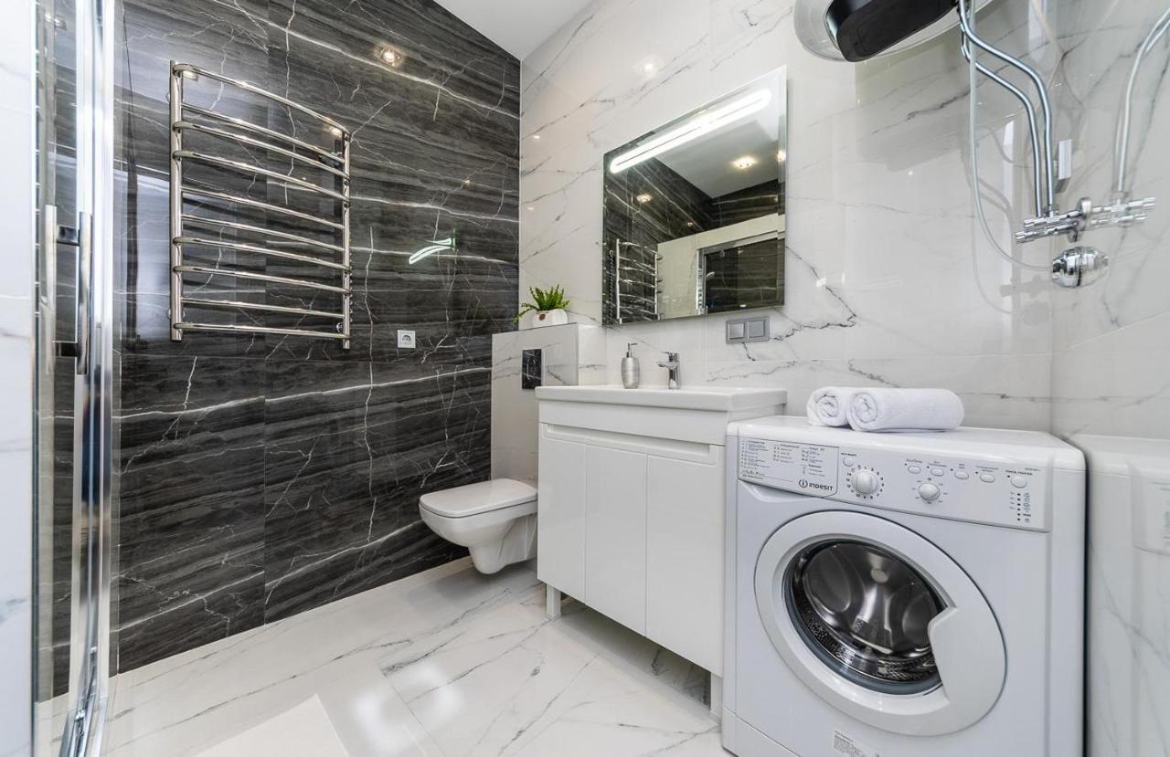 Fashionable Apartments. Smartplaza Metro Minskaya. Obolon Kiev Buitenkant foto